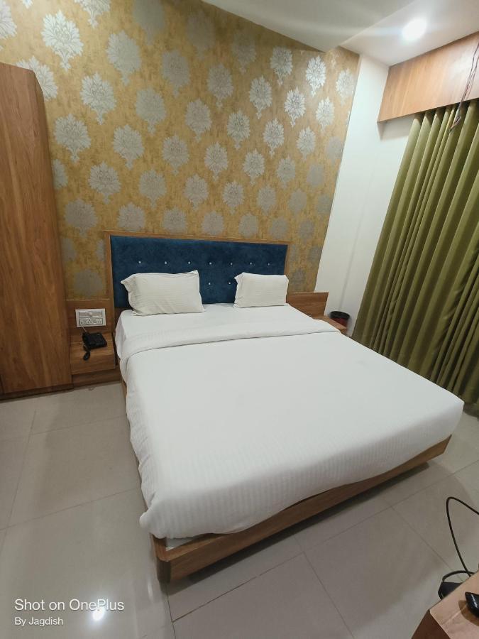 Hotel Asopalav Gándhínagar Exteriér fotografie